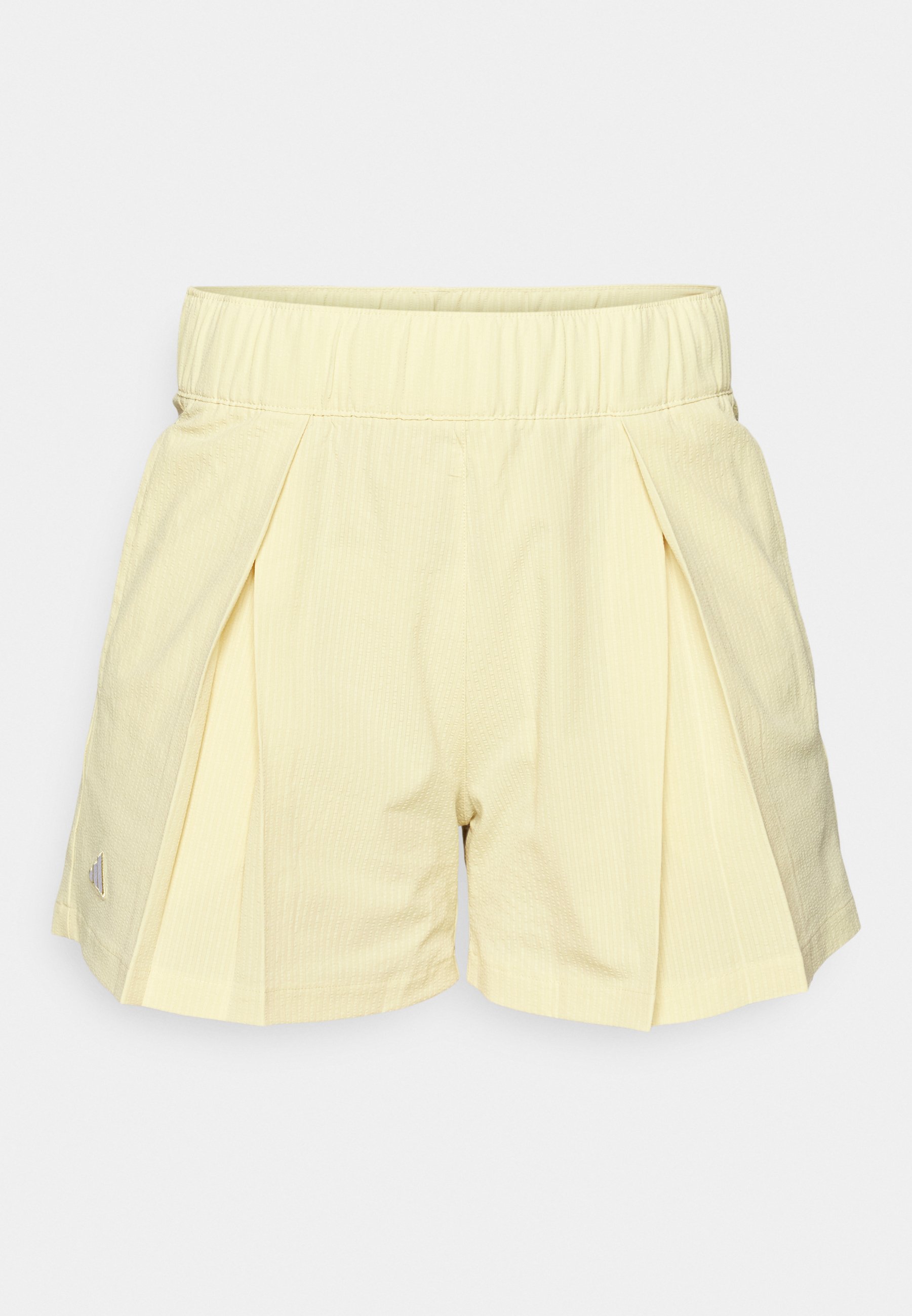 Go-To Pleated Short